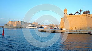 Explore Senglea fortifications and Valletta Grand Harbour, Malta