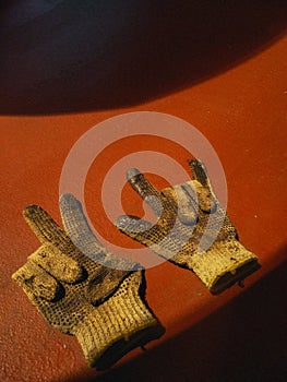 expressive painting of construction work gloves