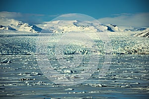 Extensive glacier landscape