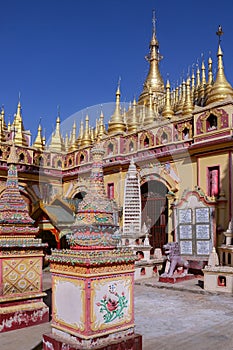 Thambuddhei Paya - Monywa - Myanmar photo