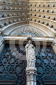 Exterior of entrance to Barcelona Cathedral