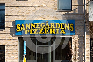 Exterior of SannegÃÂ¥rdens Pizzeria..