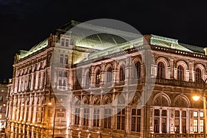 Exterior of the Vienna Operahouse during a nighttime