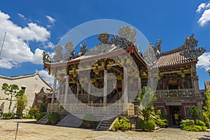 Exterior view of Leong San Tong Khoo Kongsi clanhouse against blue sky