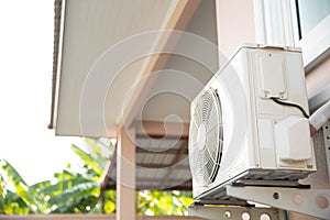 External split wall air conditioner compressor unit