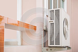 External split wall air conditioner compressor unit