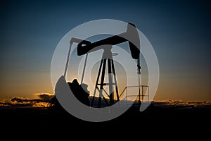 Extraction oil machine photo