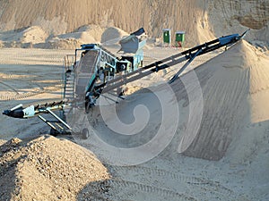 Extraction of sand