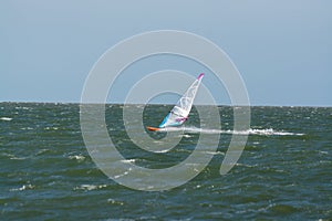 Extreem watersport in cold water of North Sea