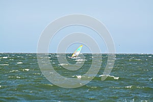 Extreem watersport in cold water of North Sea