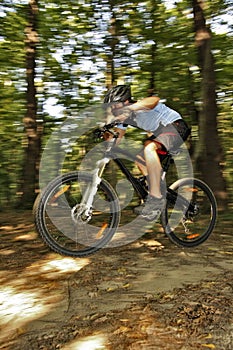 Extreme MTB cyclist