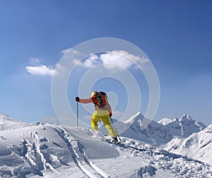 Extreme skier
