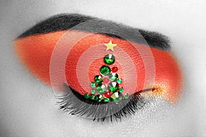 Eye girl makeover christmas tree