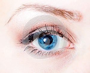 Eye makeup