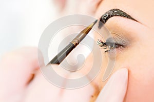 Eyebrow correction, eyebrows tinting treatment