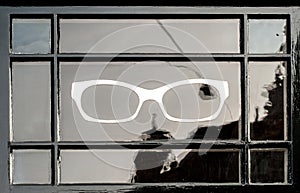 Eyeglasses symbol