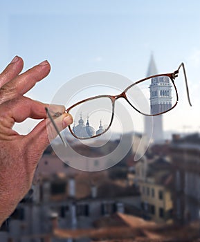 Eyeglasses to see the clear panorama