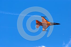 F-16 Fighting Falcon display jet