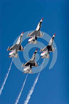 F-16 Thunderbird fighter jets