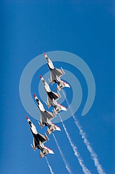 F-16 Thunderbird fighter jets