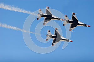 F-16 Thunderbird fighter jets