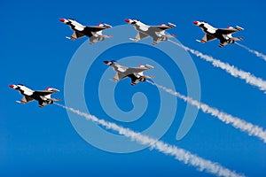 F-16 Thunderbird fighter jets