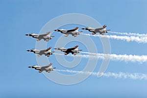 F-16 Thunderbird fighter jets