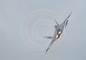 F-22 Raptor turning