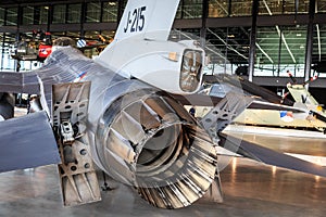 F16 detail