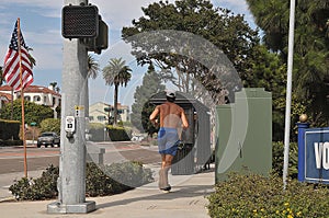 70F teperaptue in San diego male running in heat waves