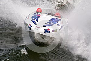 F1 waterski race boat