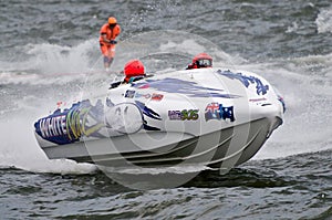F1 waterski race boat