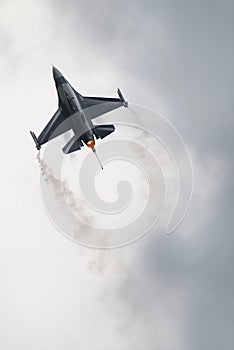 F16 photo