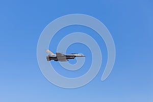 F16 falcon fighter jet