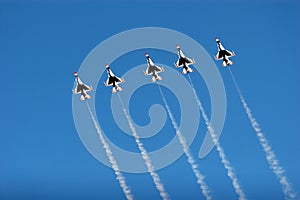 F16 thunderbird planes at airshow