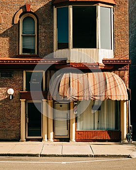 Facade of a barber shop in Bloomington, Illinois photo