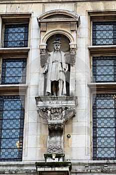 the facade of the city hall of Paris, France.