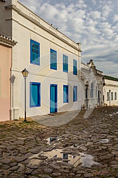 Facade of colonial-style houses in the city of Goias.