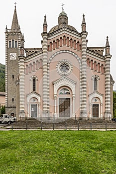 Facade of the Parish Church of San Mamante, Lizzano in Belvedere, Italy photo