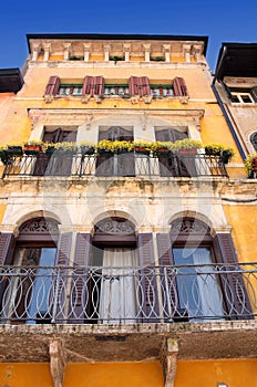 Facade in Piazza delle Erbe in Verona