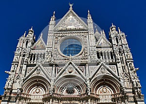 The facade of the Santa Maria Assunta Cathedral in Siena