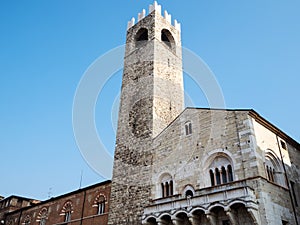 facades of Broletto, Loggia on Piazza del Duomo