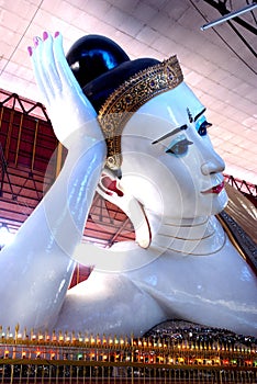 Face of Kyauk Htat Gyi Reclining Buddha.