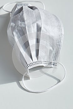 Face mask with elastic straps