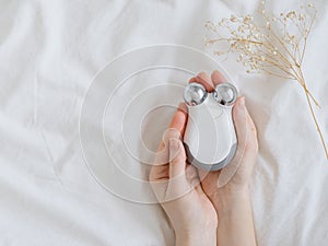 Face massager, microcurrents for home use