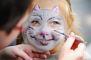 Face painting - Cat mask on little girl