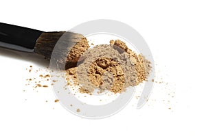 Face powder with brush