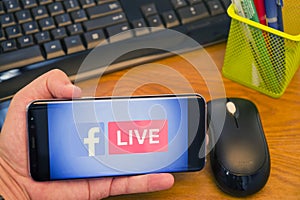 Facebook live logo on Samsung mobile