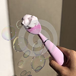 Facial cleaneser brush