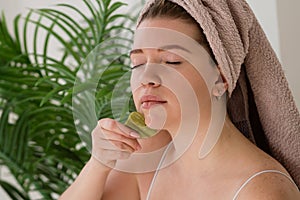 Facial skincare with natural stone